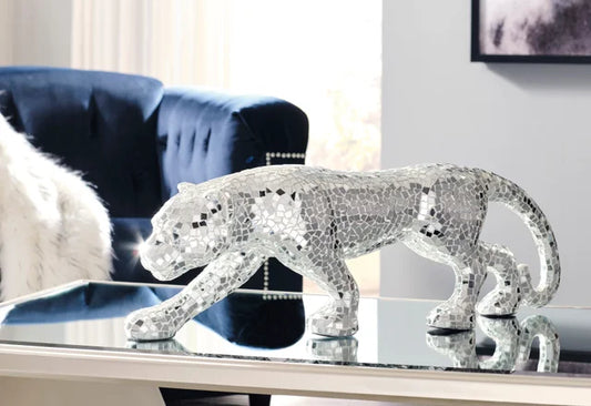 Leopard accent